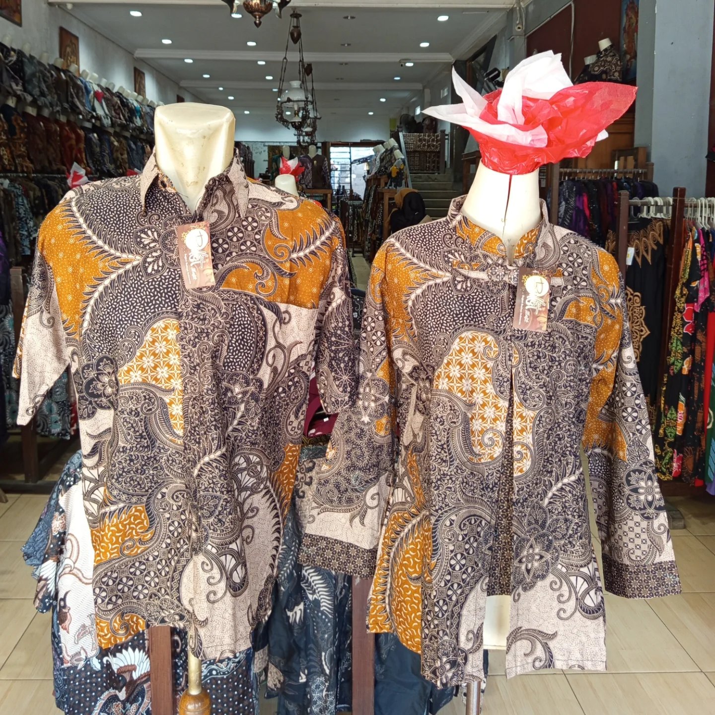 Gaun Batik Wanita